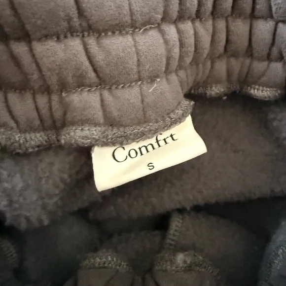 Comfrt Gray sweat shirt and pants set - Picture 3 of 3